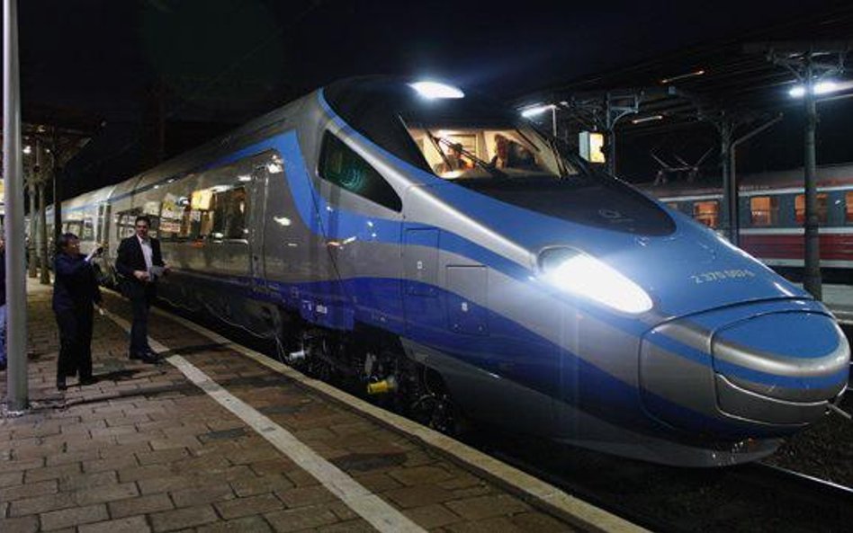 Pendolino ma być konkurencyjne nie tylko w porównaniu z podróżą samochodem, ale także samolotem