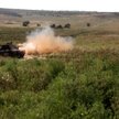 Czołgiści z 93. Brygady Zmechanizowanej podczas szkolenia wojskowego w pobliżu linii frontu w obwodz