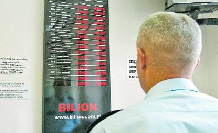 Zanim podatnik przeliczy kwoty z faktur w obcych walutach, powinien się upewnić, jaki kurs zastosowa