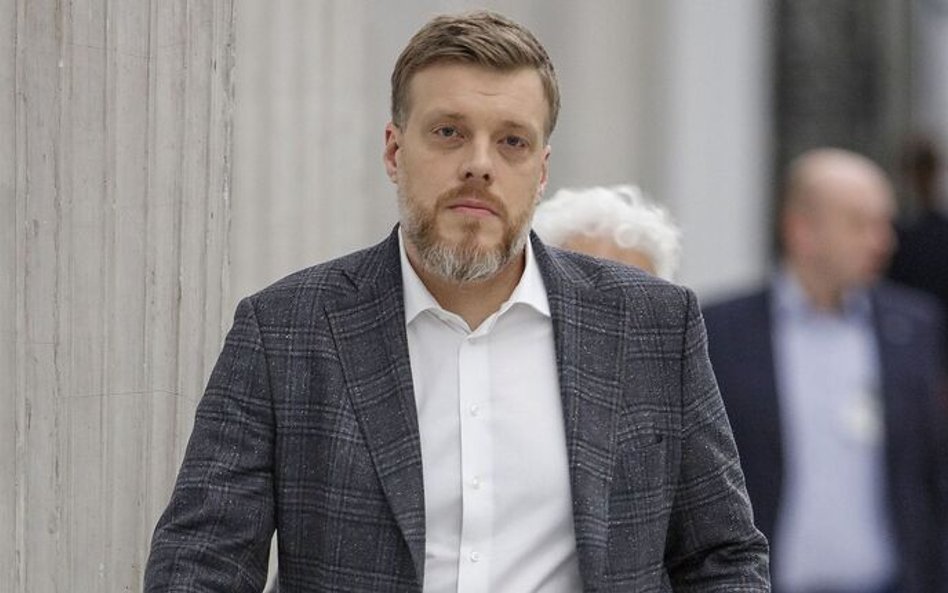 Zandberg: Odejście posłanki Pawłowskiej jest nieprzyzwoite