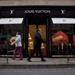 LVMH szuka nowych pracowników. Warunek: wszyscy przed 30