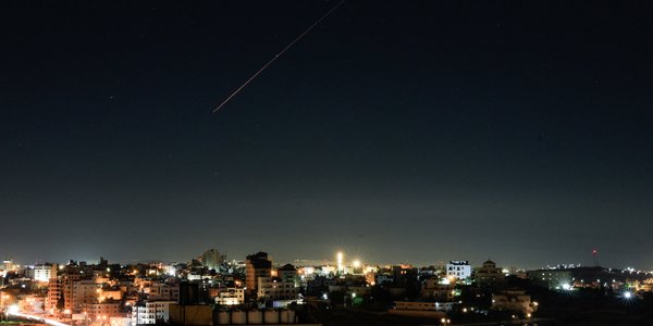 Iran ostrzelał Izrael rakietami. Pierwszy taki atak od rozejmu