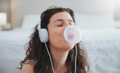 Ksylitol to popularny słodzik dodawany m.in. do gum do żucia, past do zębów, dżemów, jogurtów czy lo