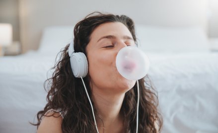 Ksylitol to popularny słodzik dodawany m.in. do gum do żucia, past do zębów, dżemów, jogurtów czy lo