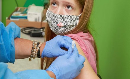 Szkoły zaszczepią niemal 50 tysięcy uczniów