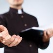 Dziesięć etatów w skarbówce dla kapelanów za 600 tys. zł