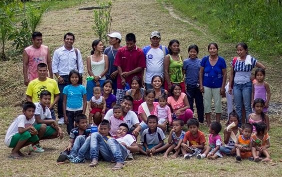 Murui w wiosce Tercena India, nad rzeką Caraparaná, Amazonia kolumbijska, 2016 r. Społeczność Murui 