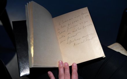 Pierwsze wydanie powieści "W stronę Swanna" sprzedane na aukcji za ponad pół miliona euro