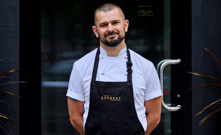 Bartosz Szymczak jest szefem kuchni restauracji Rozbrat 20 w Warszawie.