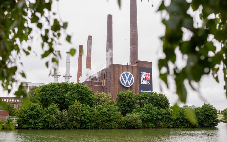Spadek zysków Volkswagena, 100 tysięcy do zwolnienia
