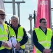 Prezes Grupy Tauron Grzegorz Lot (pierwszy od lewej) oraz minister energii Miłosz Motyka ( drugi od 