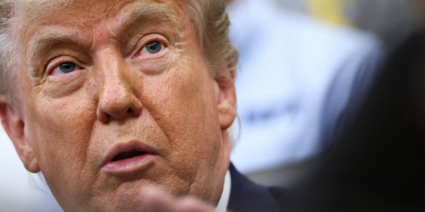 Szanse na pokój maleją. Ajatollah: Iran nie odda uranu. Jest reakcja Donalda Trumpa