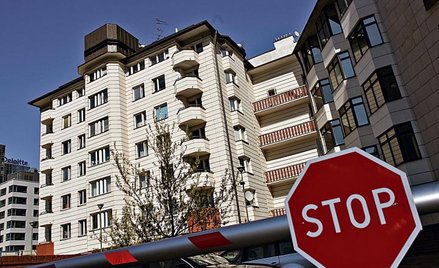 Mieszkańcy budynku przy ul. Pereca twierdzą, że nie udźwigną proponowanych podwyżek czynszu
