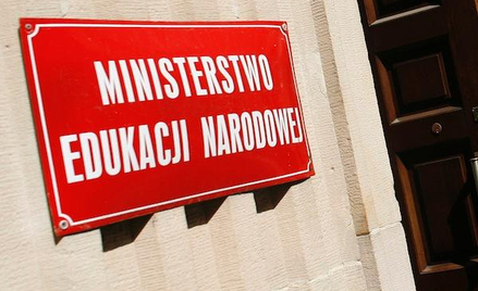 Zwolnienia za e-podręcznik