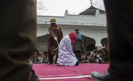 Studenci wychłostani za stosunki pozamałżeńskie