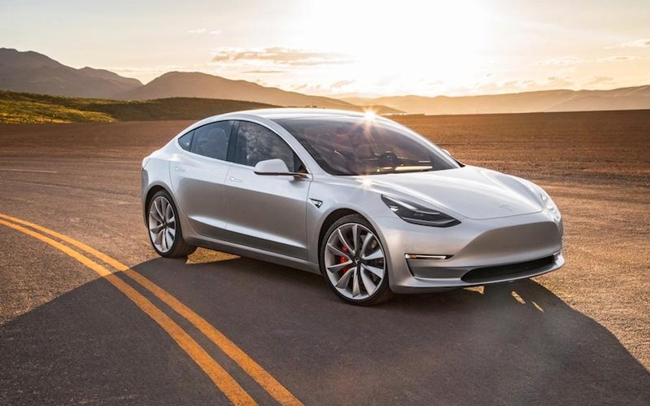 Tesla Model 3 - wyprzedano roczną produkcję