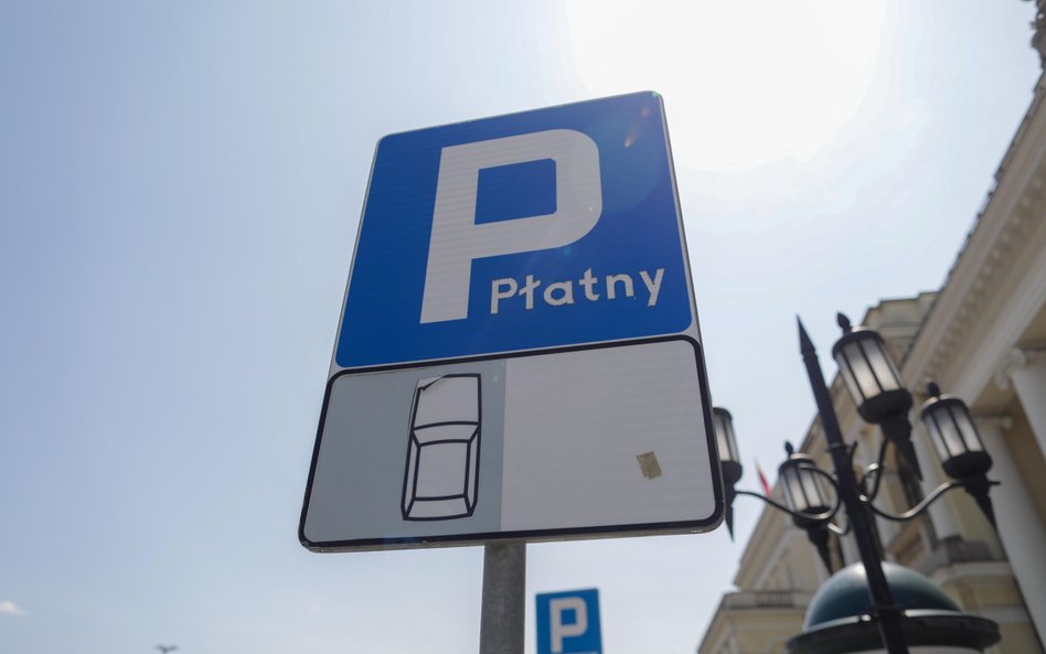 Kuratorzy nie zapłacą za parkowanie? Jest projekt