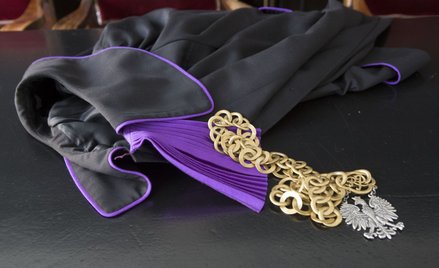 Media: desant rodzin nominatów władzy na sądy