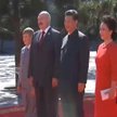 Aleksandr Łukaszenko i jego syn Mikołaj z przywódcą Chin Xi Jinpingiem i jego małżonką
