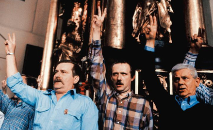 Niepojęty (dziś) triumwirat z roku 1982: Lech Wałęsa, Adam Michnik (ten wąsik...) oraz Zbigniew Herb