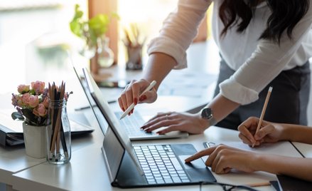 "Buduj biznes z ludźmi, którzy są przy tobie kiedy upadasz, a nie tylko wtedy, kiedy odnosisz sukces