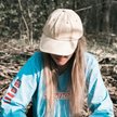 „Dad Hat” to jeden z najpopularniejszych trendów tego lata.