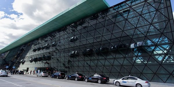 W marcu w Krakowie na lotnisku było 1,1 miliona pasażerów