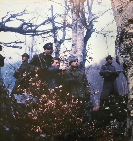 Niektórzy cywile chętnie pomagali w „ochronie albańskich granic”. Za zadenuncjowanie uciekiniera moż