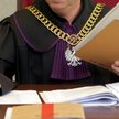 Sędzia na sali rozpraw - zbiór dobrych praktyk stowarzyszenia Themis