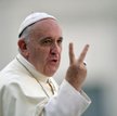 Papieżu, weź sobie uchodźców do Watykanu!