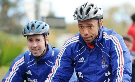 Thierry Henry (z prawej)