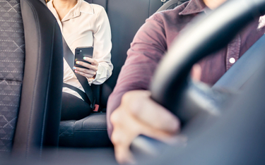 W taksówkach zamawianych przez aplikacje dochodzi do coraz częstszych ataków na kobiety