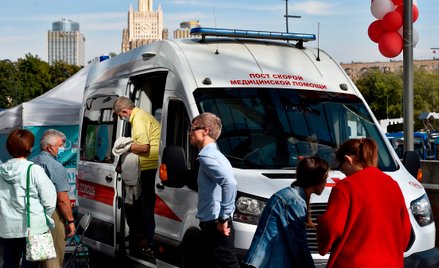 Ruchomy punkt szczepień w Moskwie na razie tylko przeciw grypie