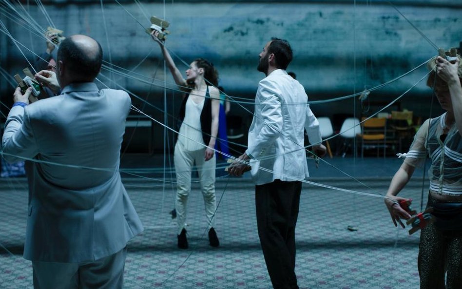 Wiśniowy sad. Fot. Koen Broos