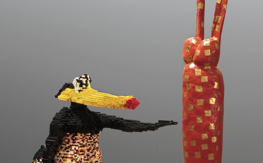 Postmodernistyczna rzeźba "Królowa Midas szuka Bugsa" Marka Kijewskiego i Małgorzaty Malinowskiej „K