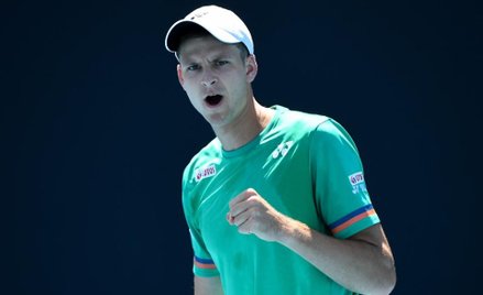 Turniej w Melbourne: Hubert Hurkacz gra dalej