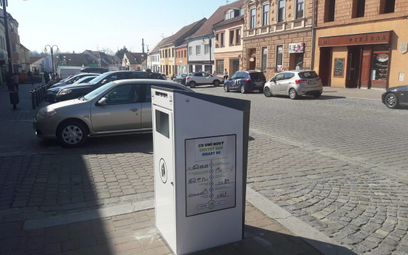 Inteligentny kosz na śmieci trafi na polski rynek
