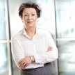 Irena Szołomicka-Orfinger stała się dr Ireną Eris wkrótce po tym, jak w wieku 33 lat porzuciła dla k