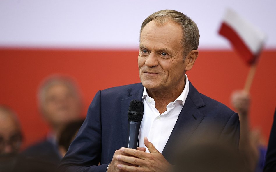 Przewodniczący Platformy Obywatelskiej Donald Tusk odniósł się do propozycji PiS ws. 800 plus