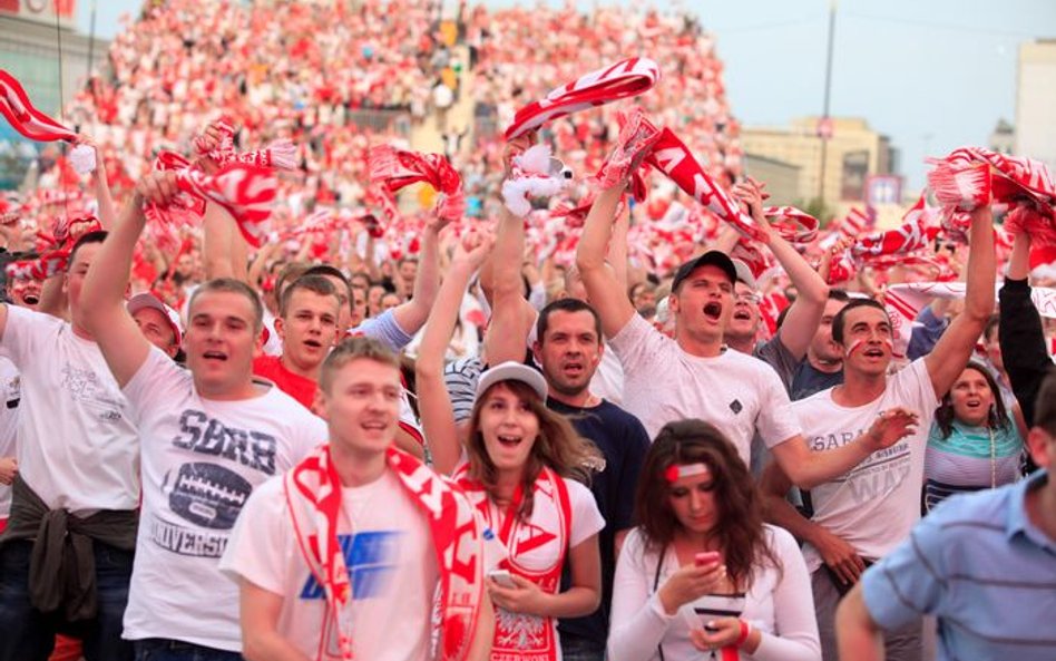 Strefa kibica pod warszawskim PKiN podczas meczu Polska-Czechy, Euro 2012