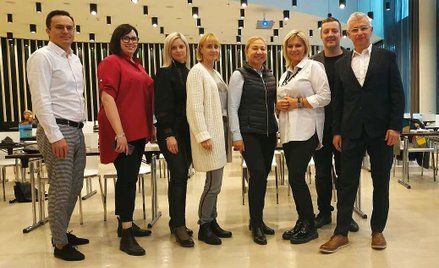 Od lewej: Norbert Adamski, Aleksandra Kaźmierowska, Anna Michalec, Katarzyna Wołoszyn, Danuta Cyrska