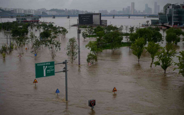 Korea Płd: 13 ofiar intensywnych opadów deszczu