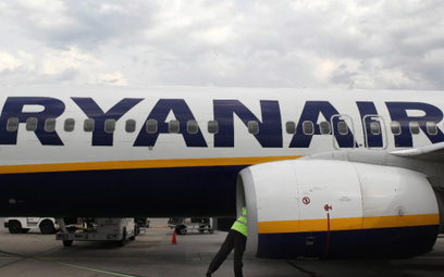 Ryanair przenosi loty do Modlina