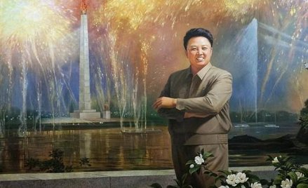 Kim Dzong Il na propagandowym plakacie (Fot. MichaelTyler / Foter / CC BY-SA)