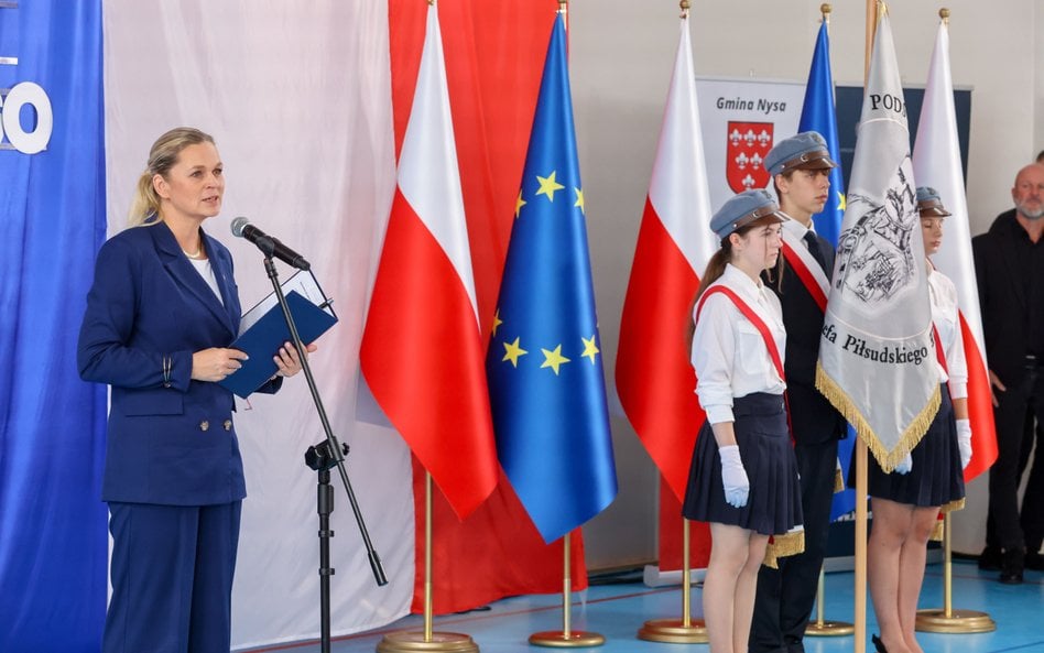 Barbara Nowacka zniosła obowiązkowe prace domowe rozporządzeniem z marca 2024 roku