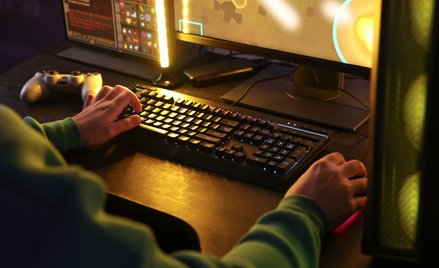 W branży gier w Warszawie pracują różne firmy – od dużych, rozpoznawalnych na całym świecie studiów,