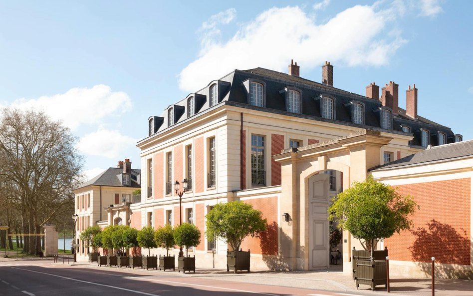 Hotel Airelles Le Grand Contrôle działa w budynku wzniesionym jeszcze za czasów Króla Słońce, Ludwik