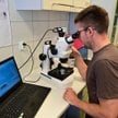 Dr hab. Łukasz Sługocki w laboratorium