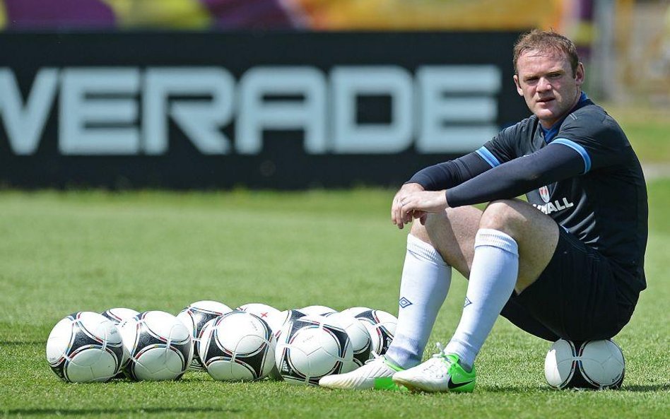 Wayne Rooney nie zagrał w dwóch pierwszych meczach Anglików