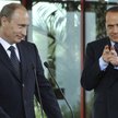 Władimir Putin i Silvio Berlusconi. To spojrzenie mówi wszystko.
